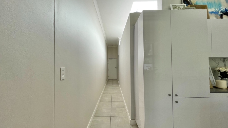 1 Bedroom Property for Sale in Paardevlei Western Cape